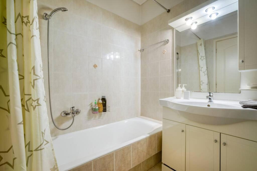 Spacious Family Flat Near Parthenon Free Parking Athen Exterior foto